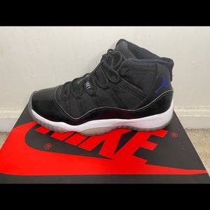 Space jam 11’s (2016 release)